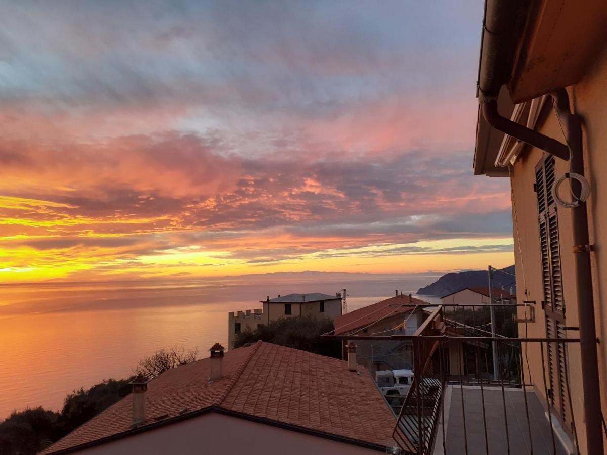 Creuza De Cinque Terre Apartment Volastra Bagian luar foto