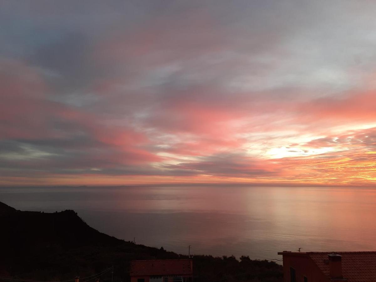 Creuza De Cinque Terre Apartment Volastra Bagian luar foto